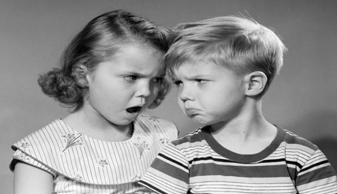 1950s BOY GIRL HEAD TO HEAD ANGRY FACIAL EXPRESSIONS ARGUMENT FIGHT