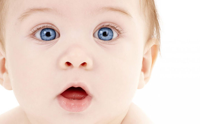 cute-newborn-baby-boy-blue-eyes-cute-baby-hd-wallpaper-with-blue-eyes-baby-magazine-----baby--photos