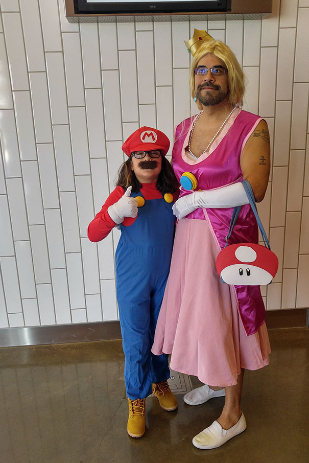 father-daughter-halloween-costumes-ideas-17-5805dd73c11bc__605